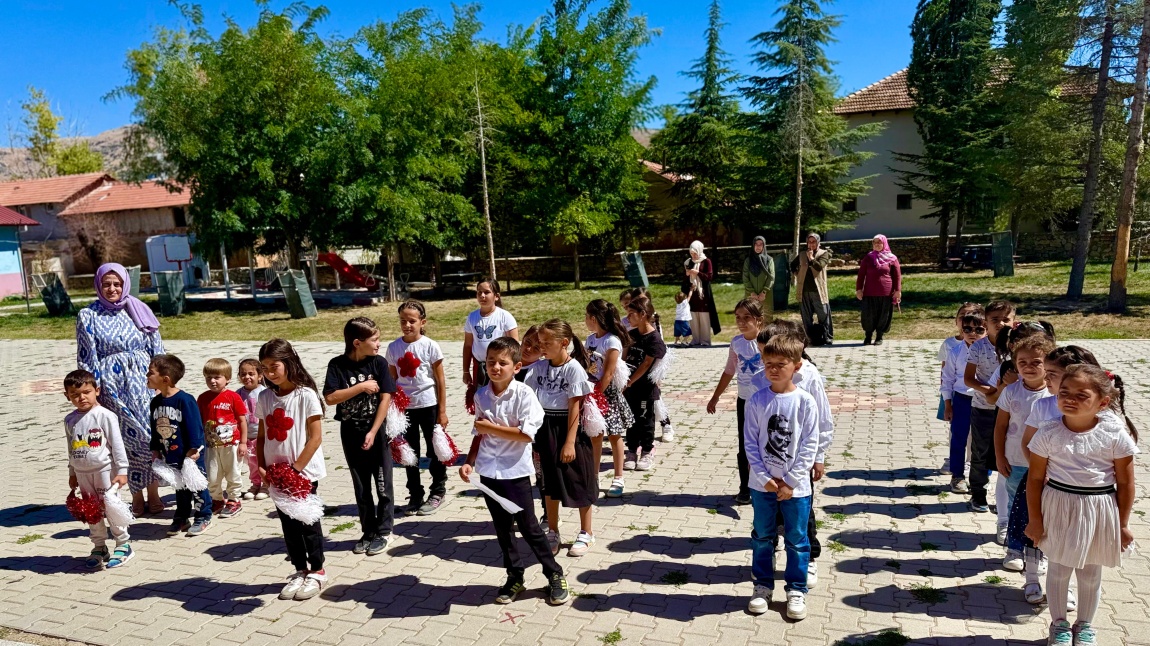 İLKÖĞRETİM HAFTASINI BÜYÜK BİR COŞKUYLA KUTLADIK.:)